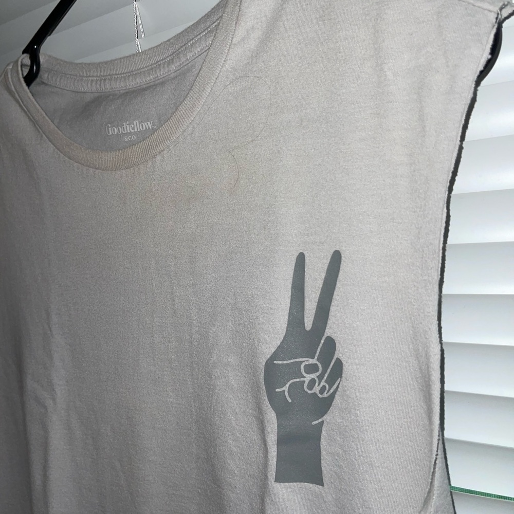 Tee shirt